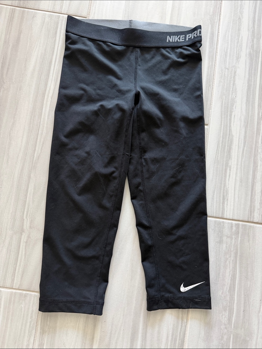 Nike Black' Cropped Athletic Leggings